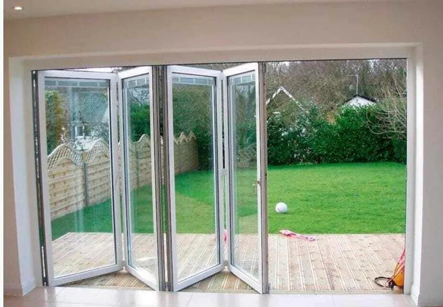 Puertas plegables de PVC al jardín